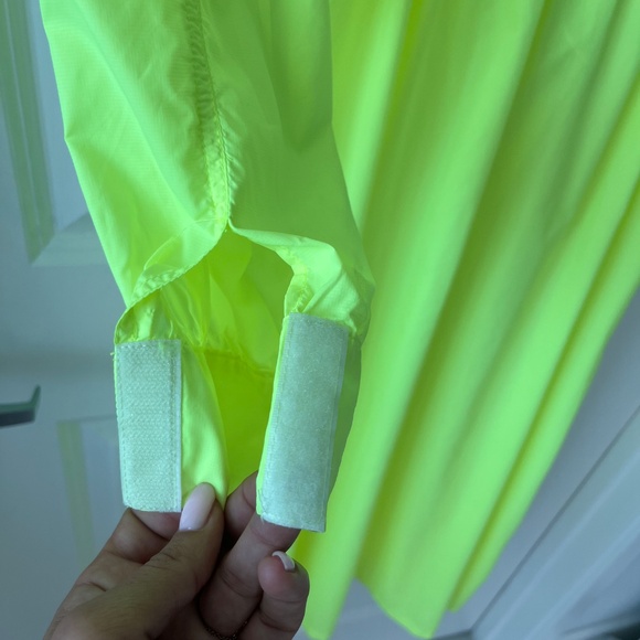 Salty Neon Yellow Longline Zip-Up Windbreaker Jacket – Size S/M - Picture 10 of 14